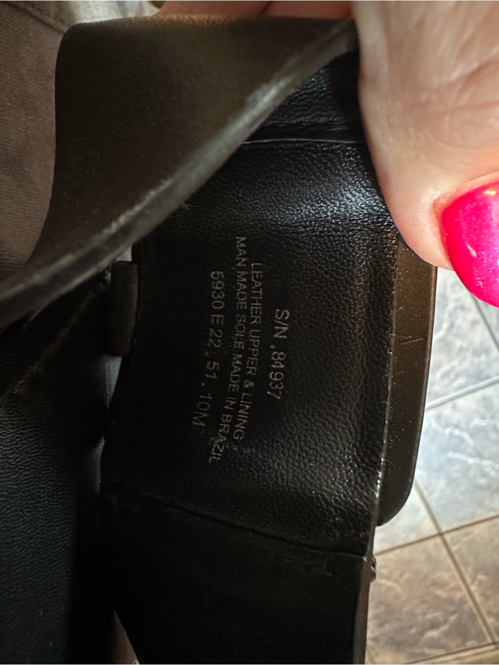 Tory Burch Black Leather Logo Thong Sandals - Picture 3 of 3